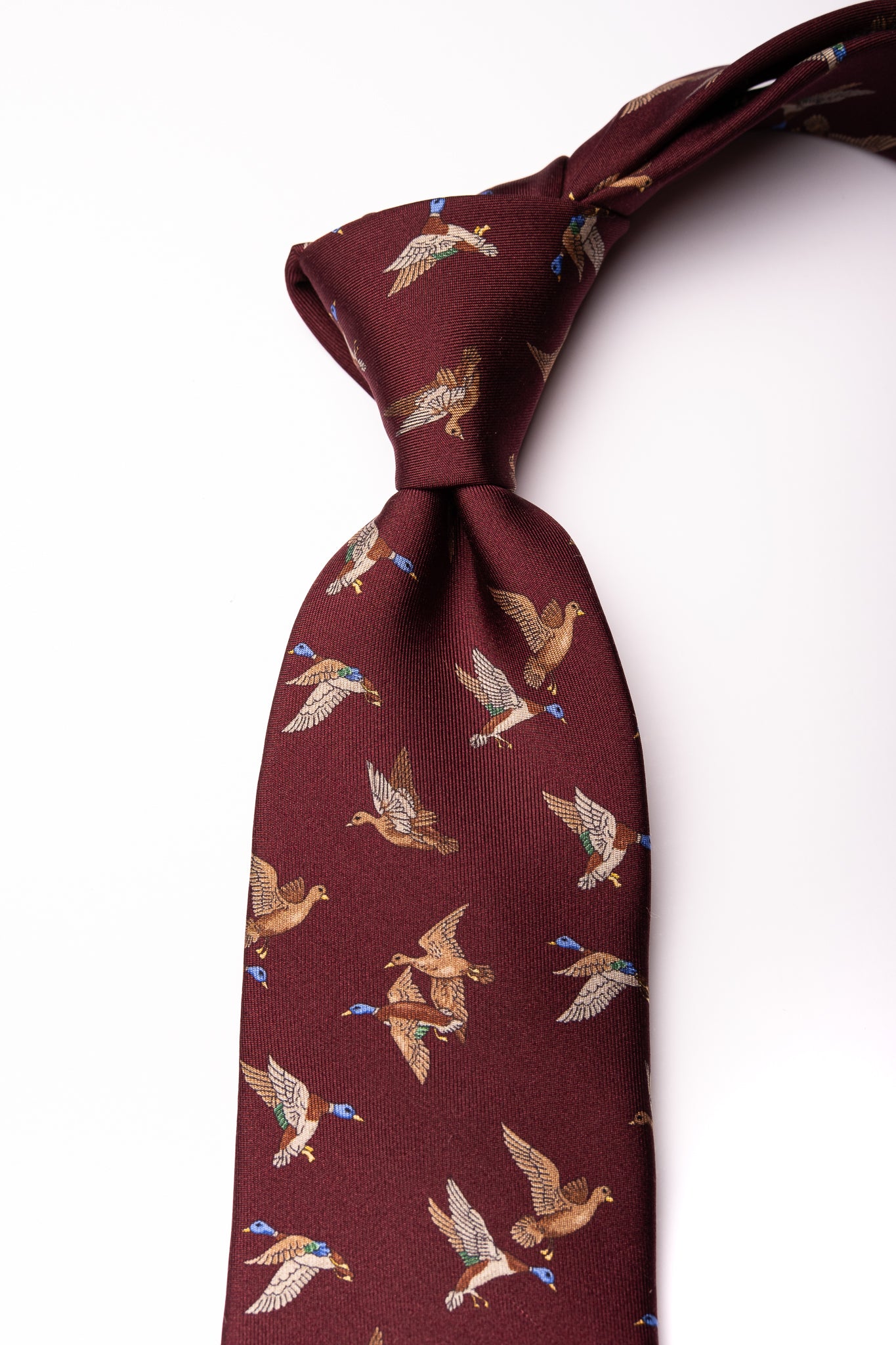 Corbata de seda impresa Hunting Burgundy / ASCOT x CASA SARTORIAL